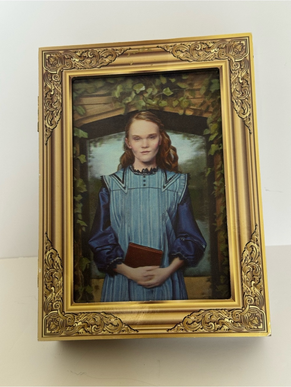 Loot Crate Harry Potter Ariana Dumbledore Secret Compartment Picture Frame
